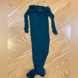 Dark green sleeping gown.